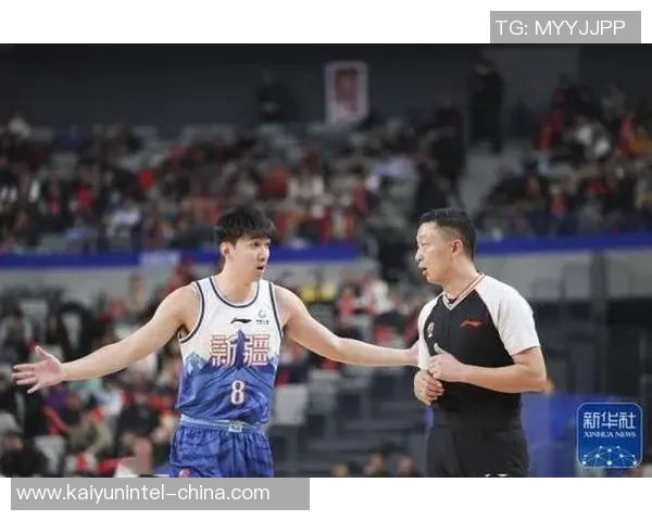 山东男篮与新疆队激战精彩瞬间回顾视频解析