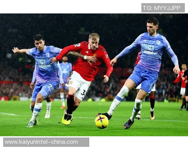 曼联迎战瓦勒伦加展现英超豪门风采的热身赛盛况 曼联迎战瓦勒伦加展现英超豪门风采的热身赛盛况